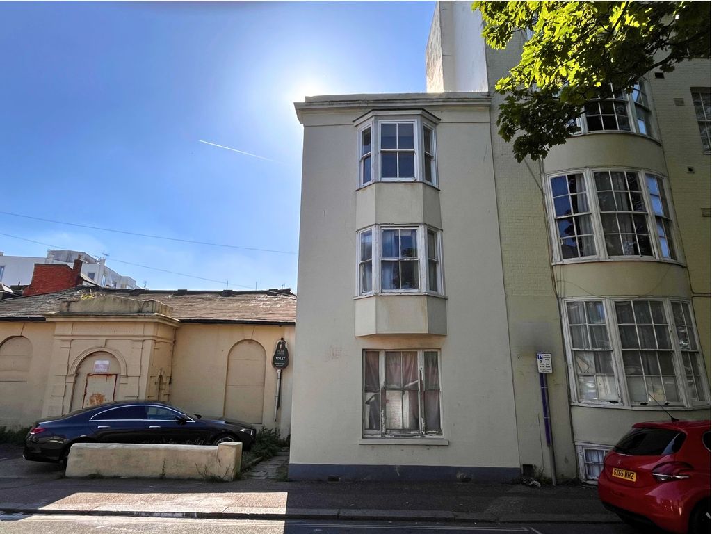 Property photo 2 of 4