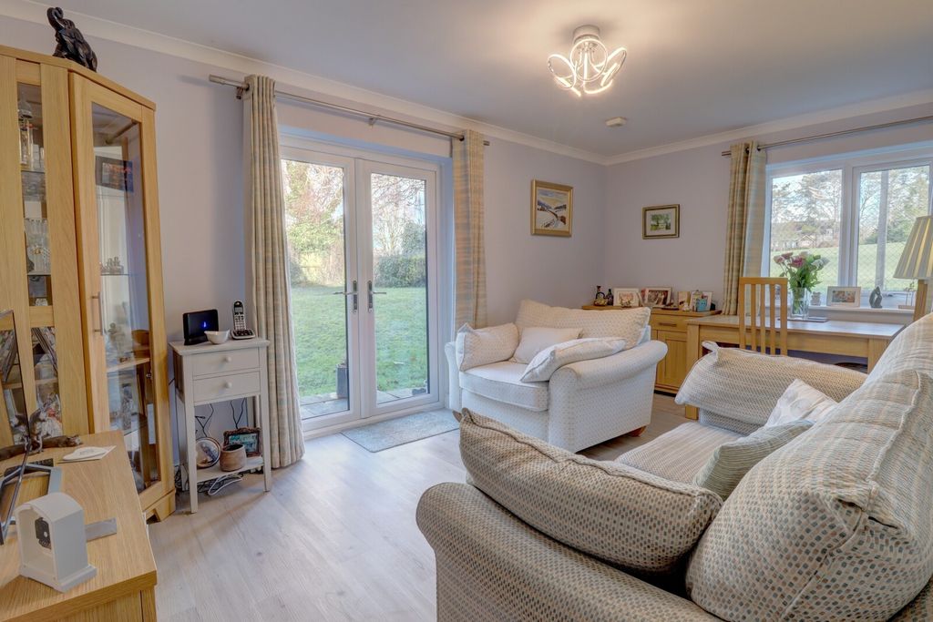 Property photo 2 of 18 Picture No. 05