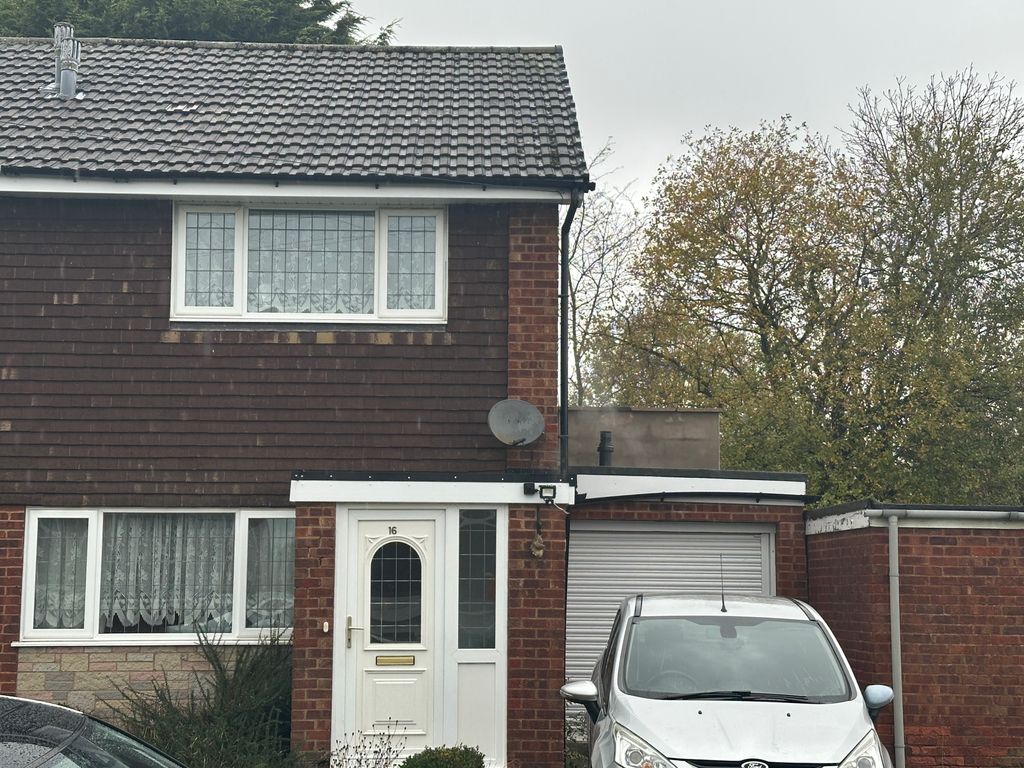 Property photo 2 of 40