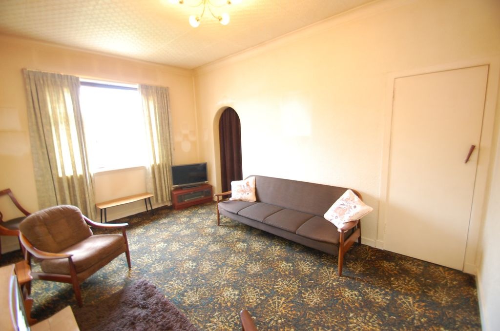 Property photo 2 of 15 4207552