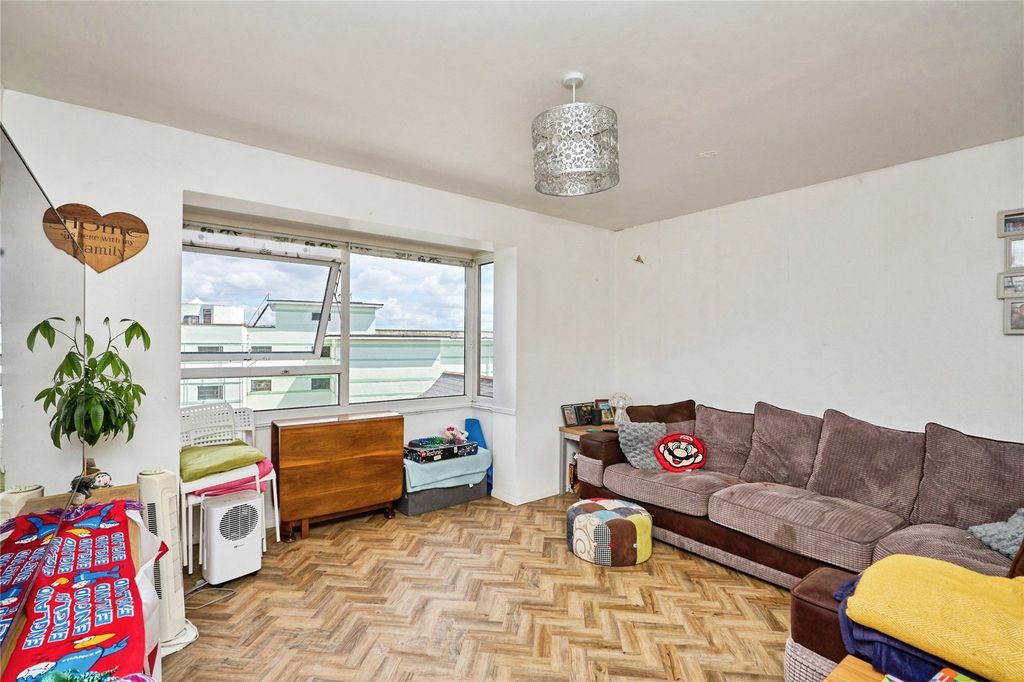 Property photo 3 of 12 Picture No. 06