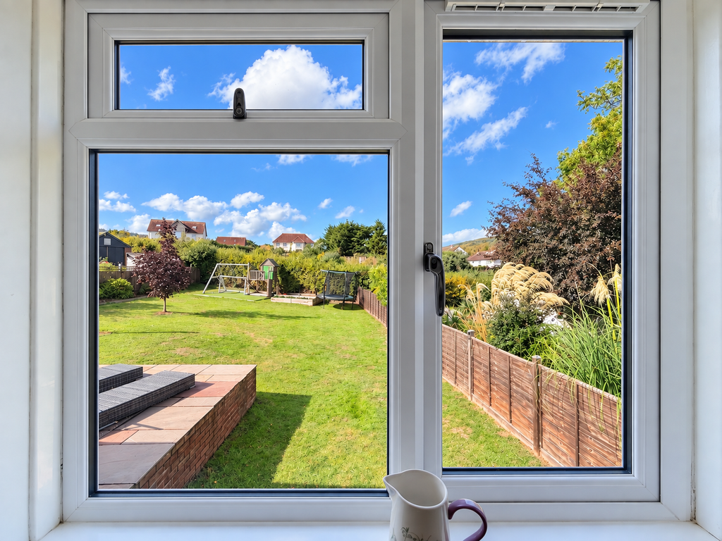 Property photo 2 of 34