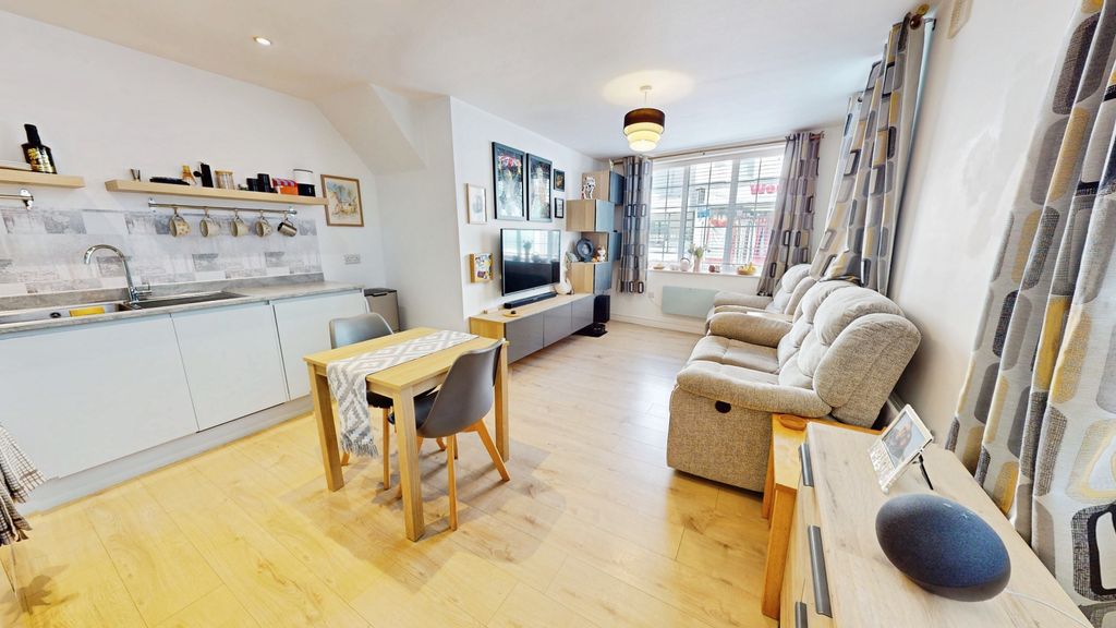 Property photo 2 of 12 Cce1B2E3-03202026_092700