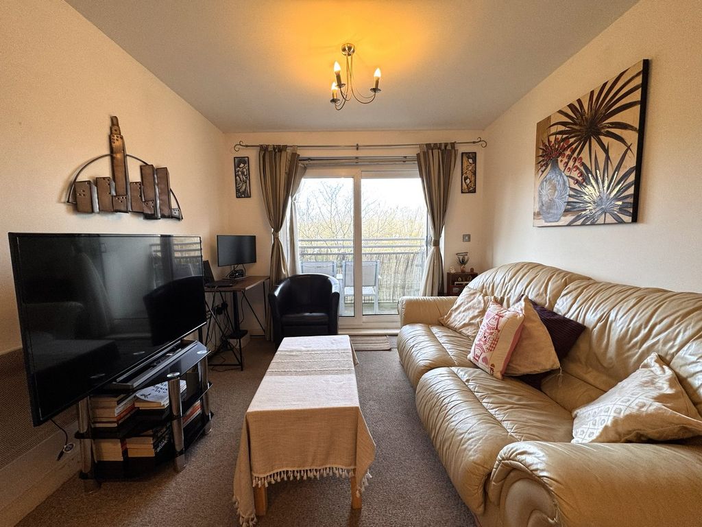 Property photo 3 of 11