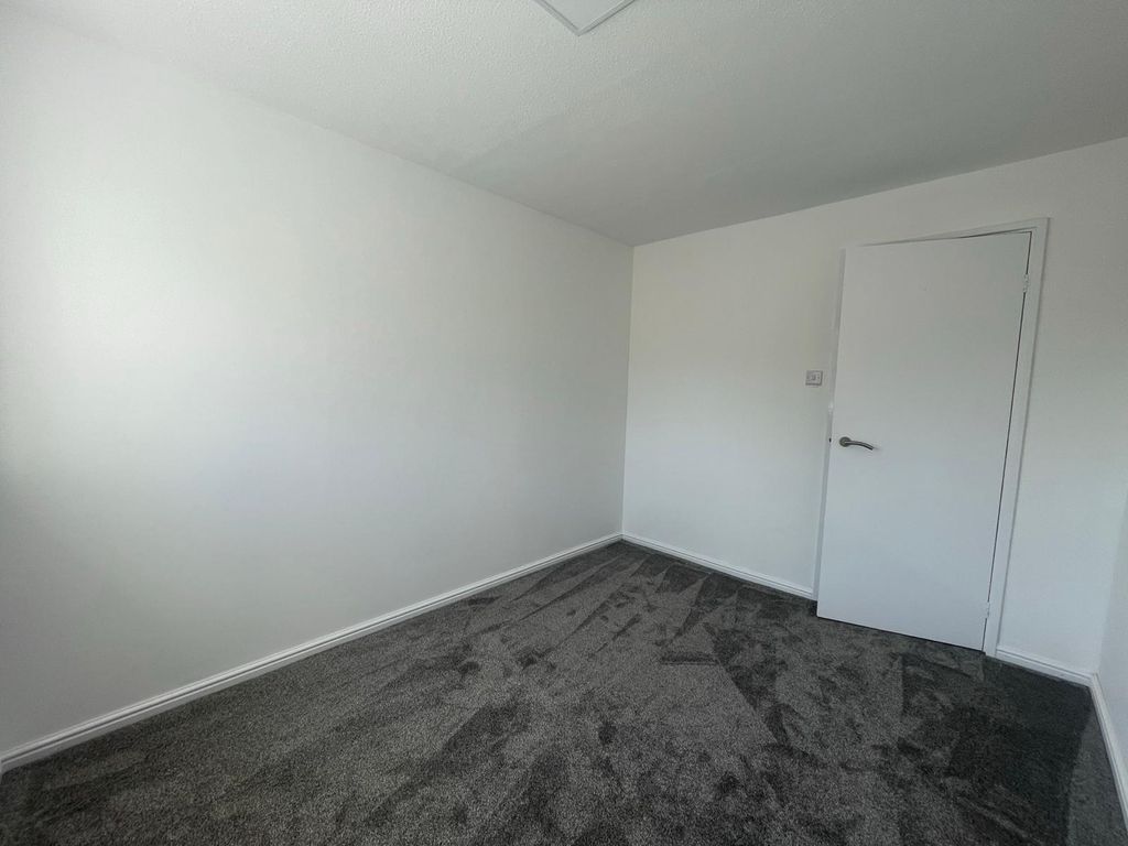 Property photo 3 of 4 Bedroom 1