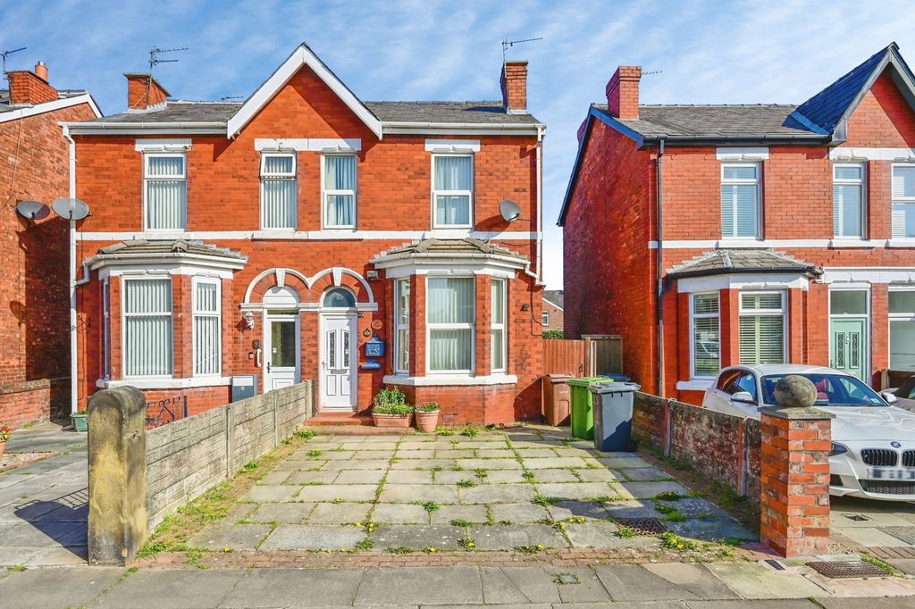 Property photo 1 of 16 Pbox-Img.Jpg