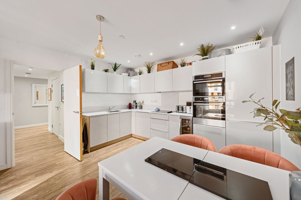 Property photo 2 of 14 094A2046