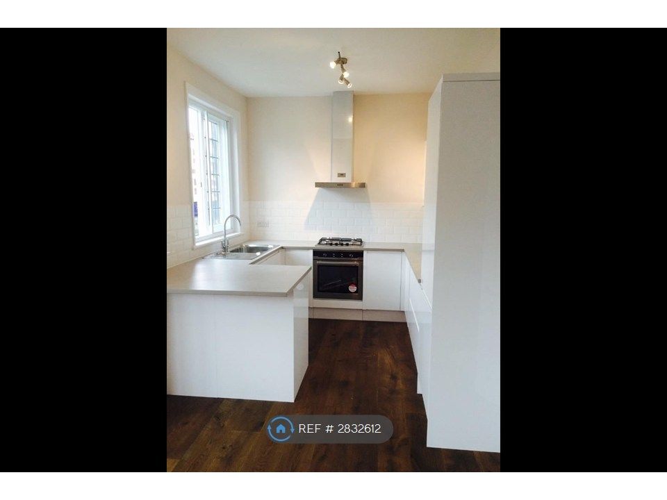 Property photo 3 of 13 Kitchen