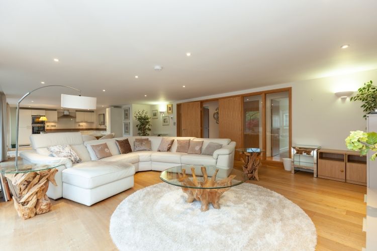 Property photo 1 of 10 207567