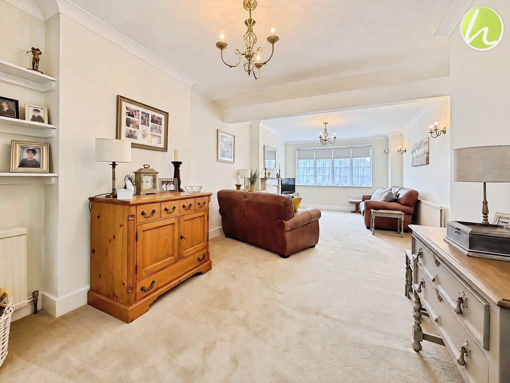Property photo 2 of 24