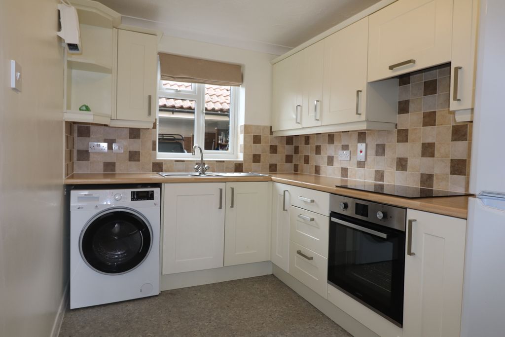 Property photo 2 of 9