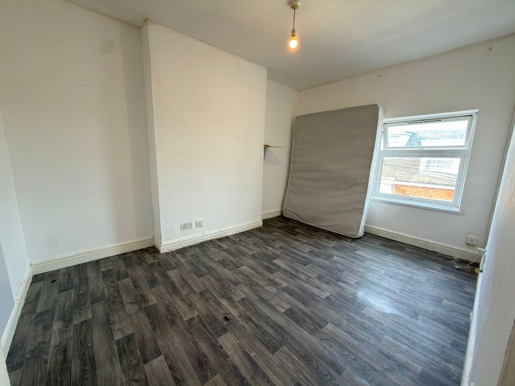 Property photo 1 of 4