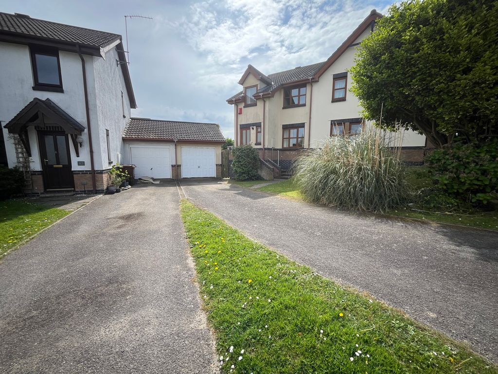 Property photo 2 of 33 Front View