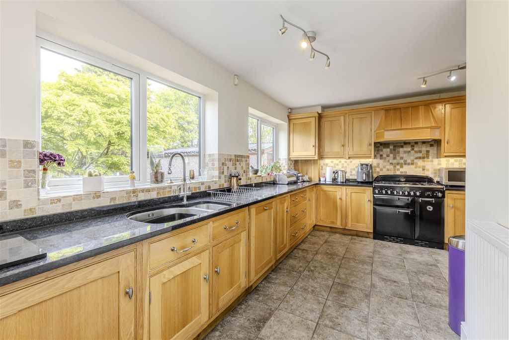 Property photo 3 of 47 Kitchen