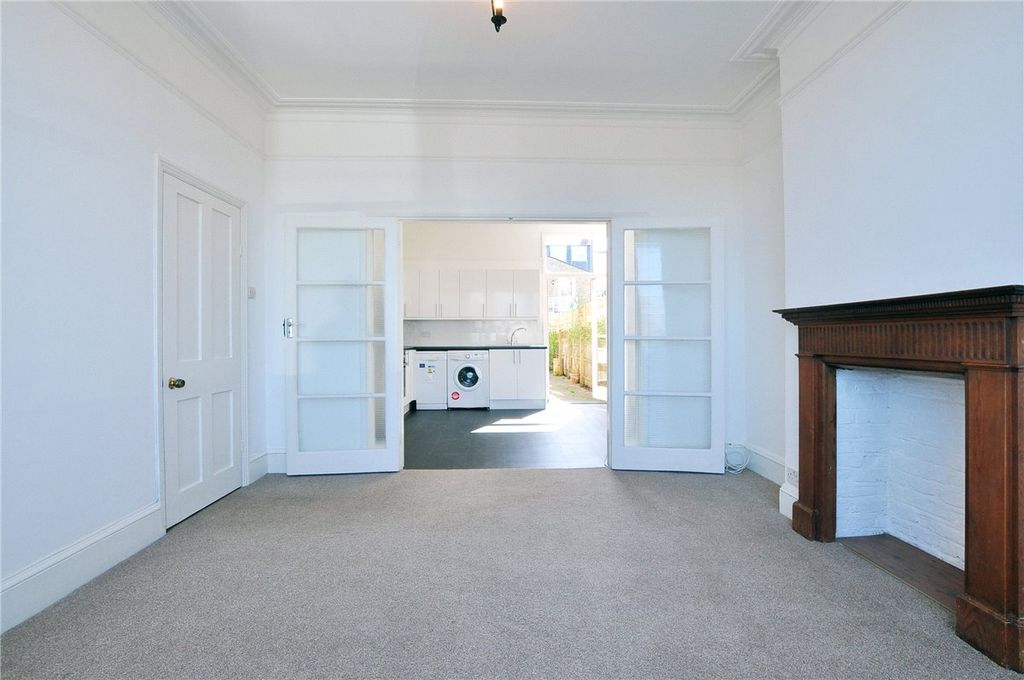 Property photo 1 of 6 Picture No. 11