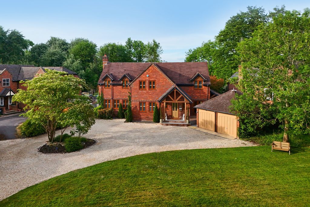 Property photo 1 of 57 -682Cf5Fa53665-12...