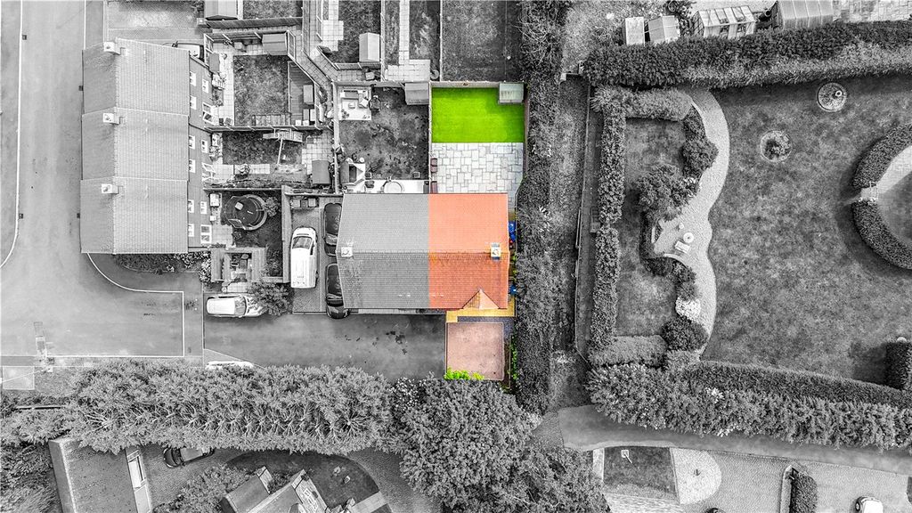 Property photo 2 of 23 Picture No. 26