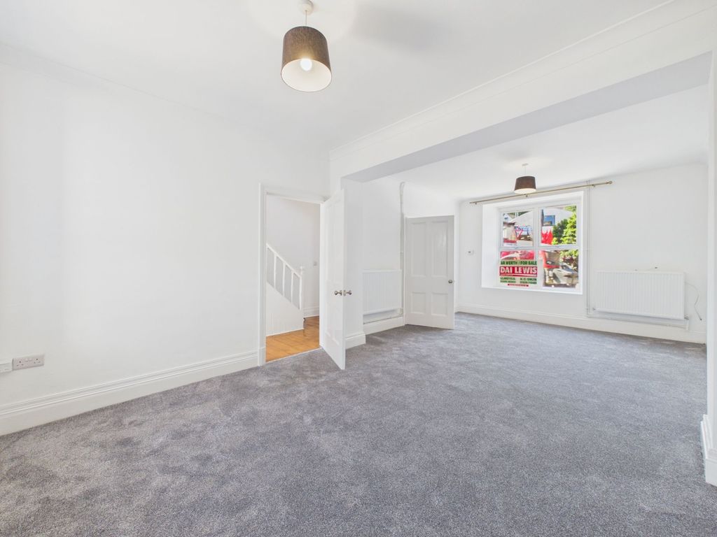 Property photo 3 of 22