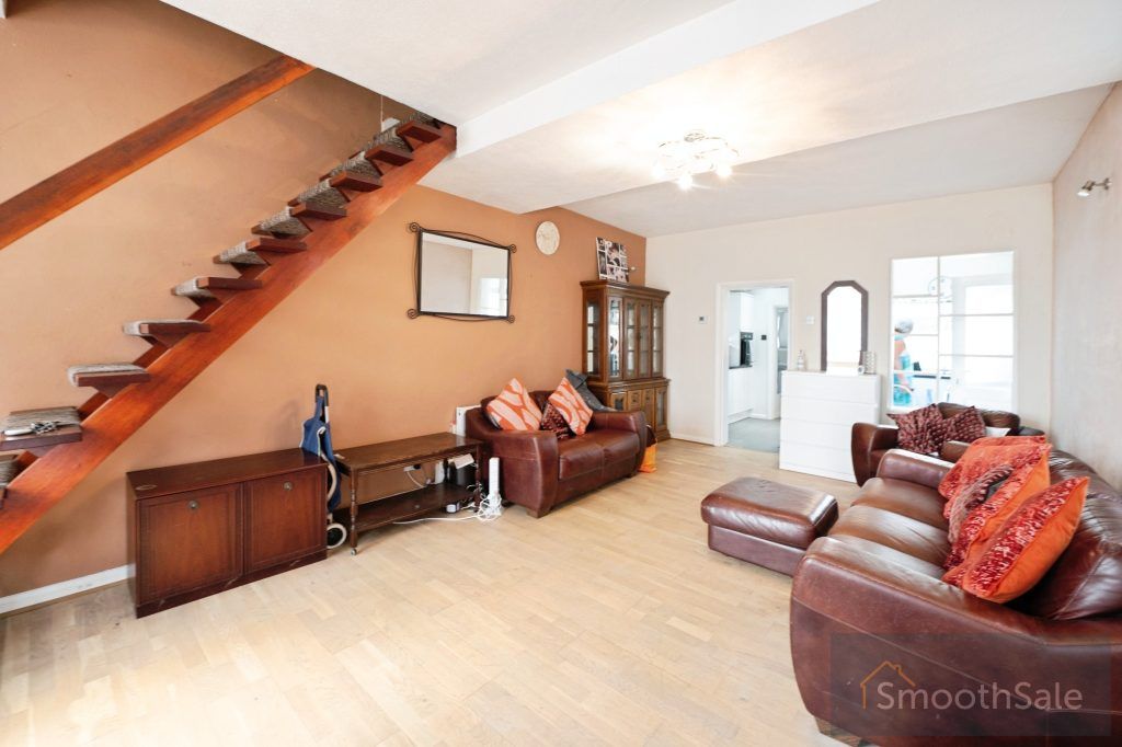 Property photo 2 of 23