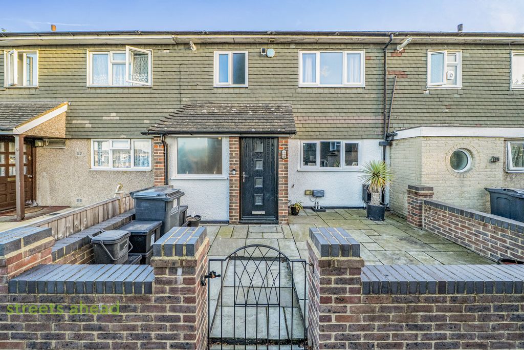Property photo 1 of 17 51F7Cde5-d6d4-42F...