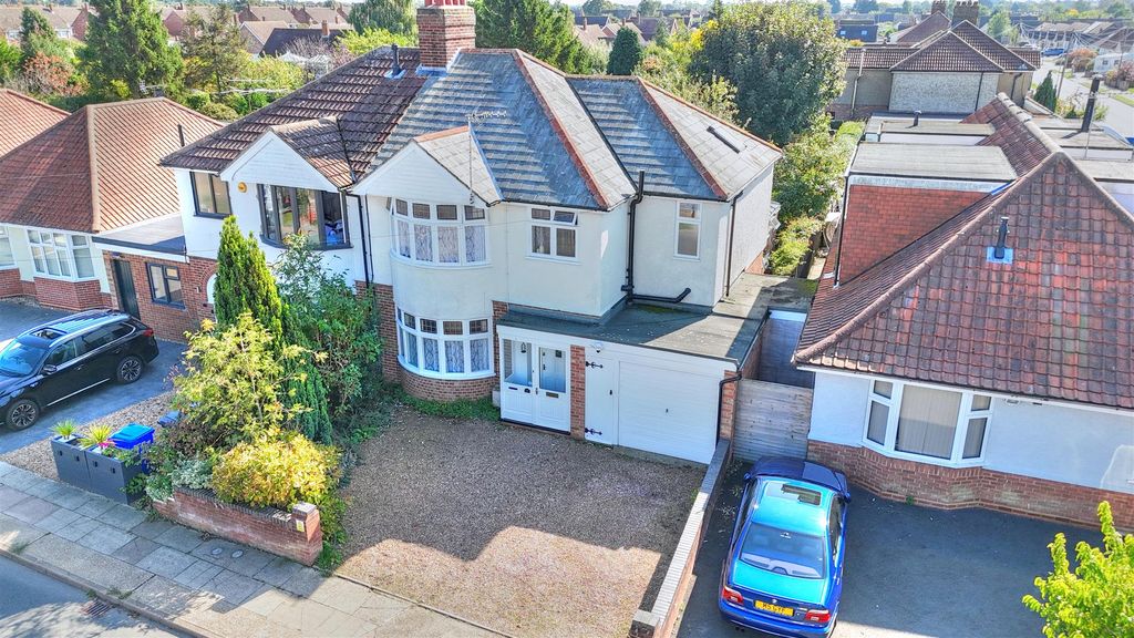 Property photo 1 of 18 Dji_20250919143301_0925_D_Smooth 3.Jpg