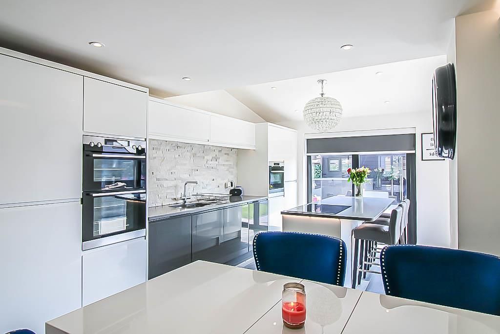 Property photo 3 of 30 Kithen
