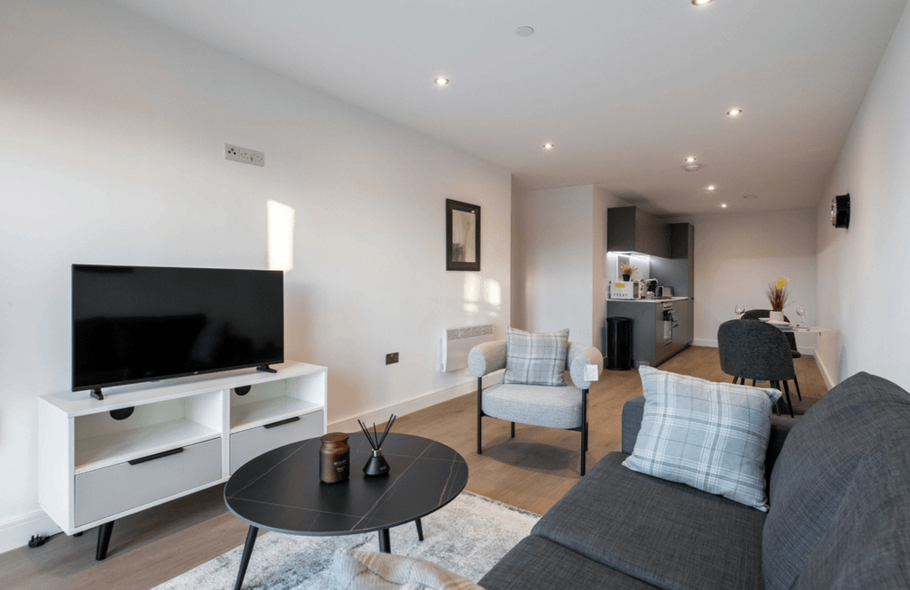 Property photo 1 of 6 Southport Rd, London Se18, UK