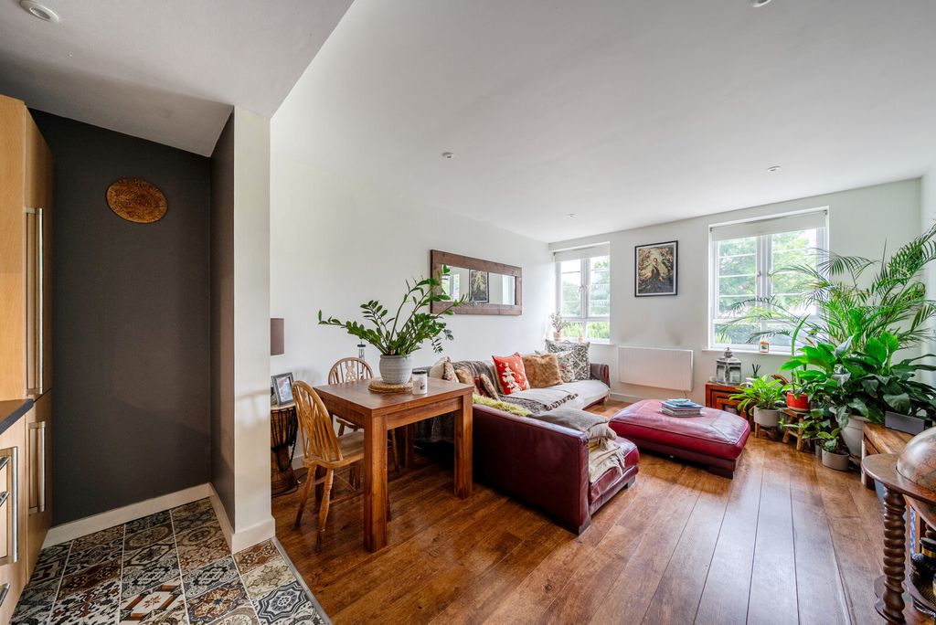 Property photo 3 of 11 1484511-9-6A4289F...
