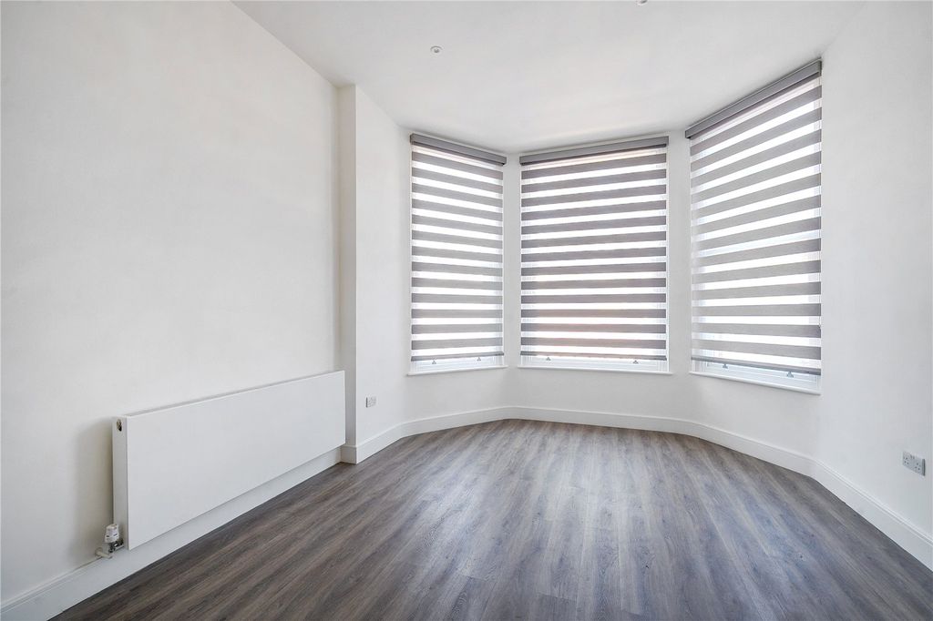 Property photo 1 of 8 Picture No. 06