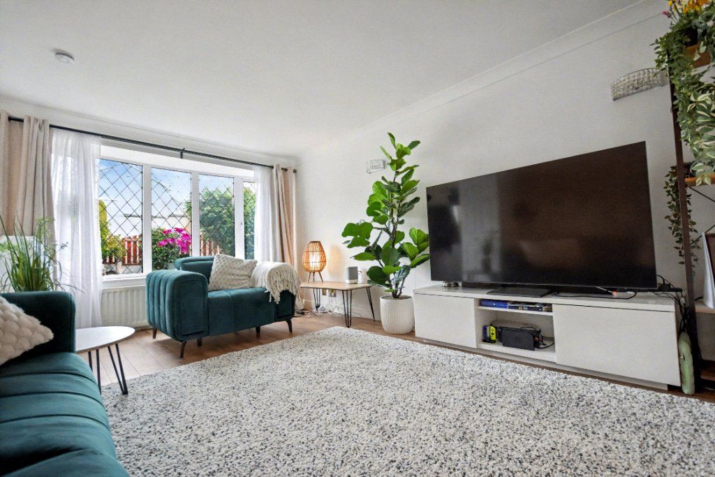 Property photo 3 of 12 Picture No. 04