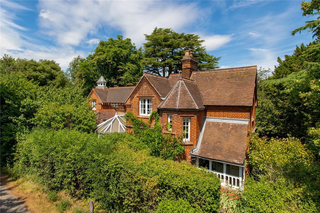 Property photo 1 of 18 Front