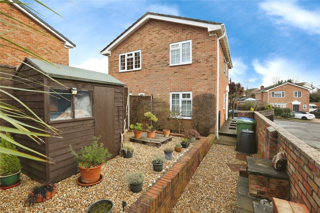 Property photo 2 of 19 Private Garden