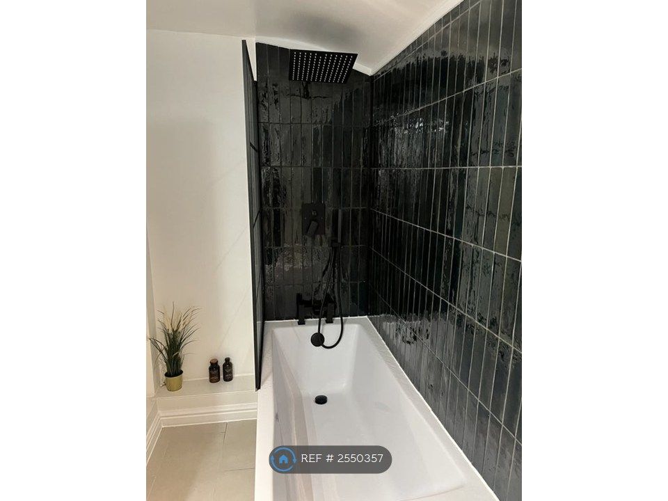 Property photo 3 of 13 Bathroom