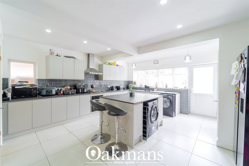 Property photo 2 of 38 Picture No. 23