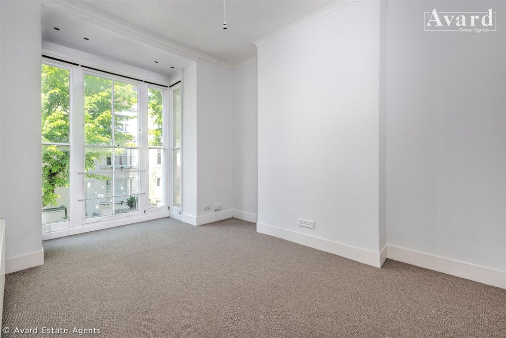 Property photo 2 of 19 5.Jpeg