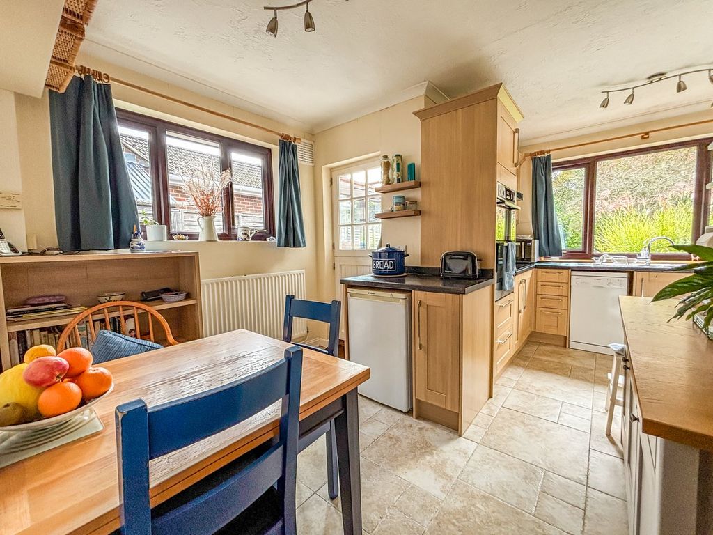 Property photo 2 of 35