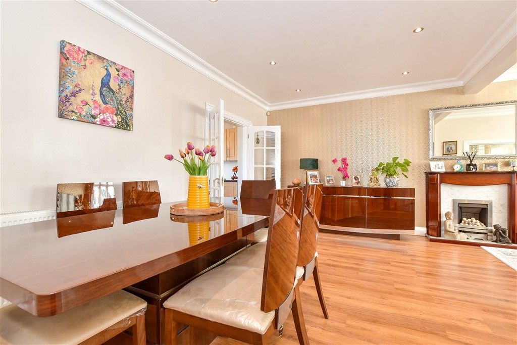 Property photo 2 of 21 Dining Area