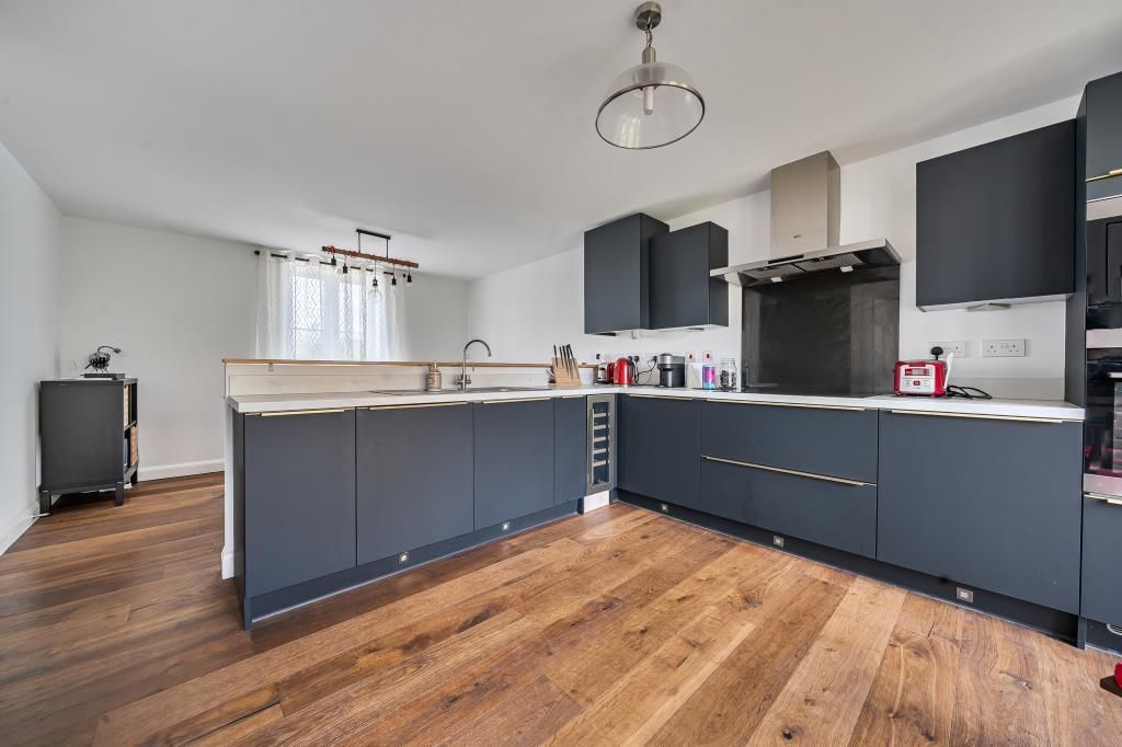 Property photo 2 of 20 Kitchen