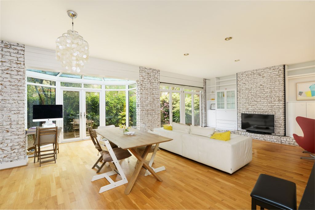 Property photo 3 of 14 Picture No. 05