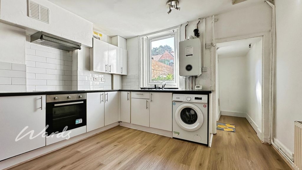 Property photo 2 of 18 Kitchen