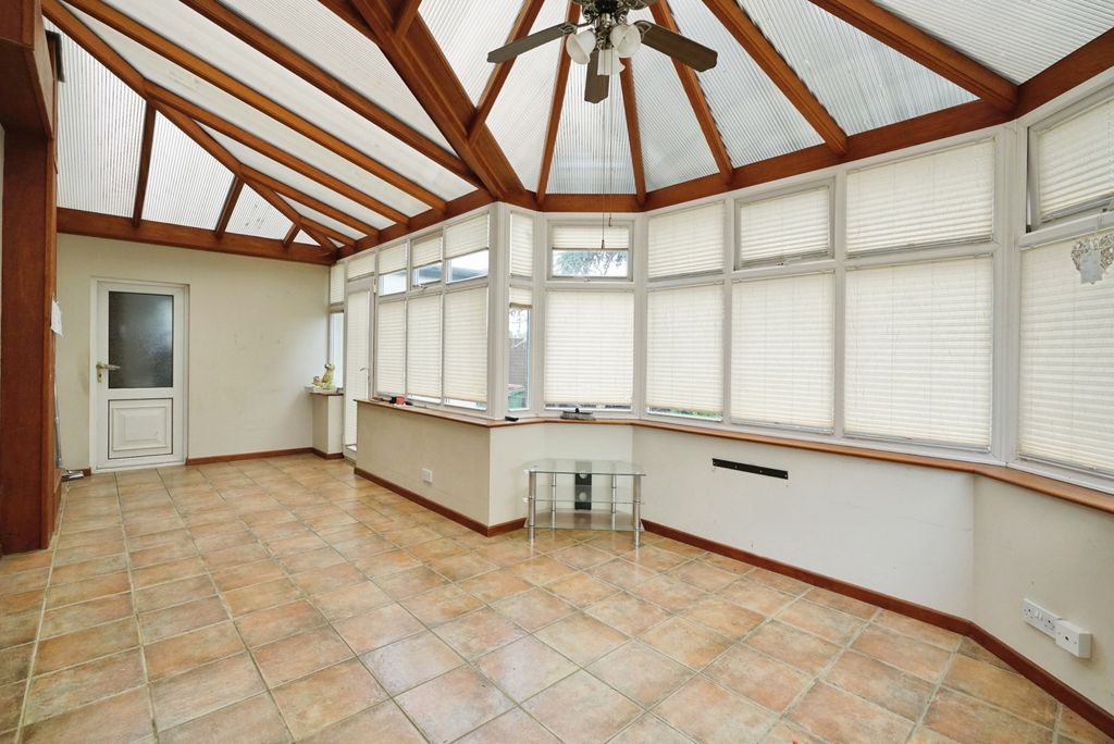 Property photo 3 of 16 Photo
