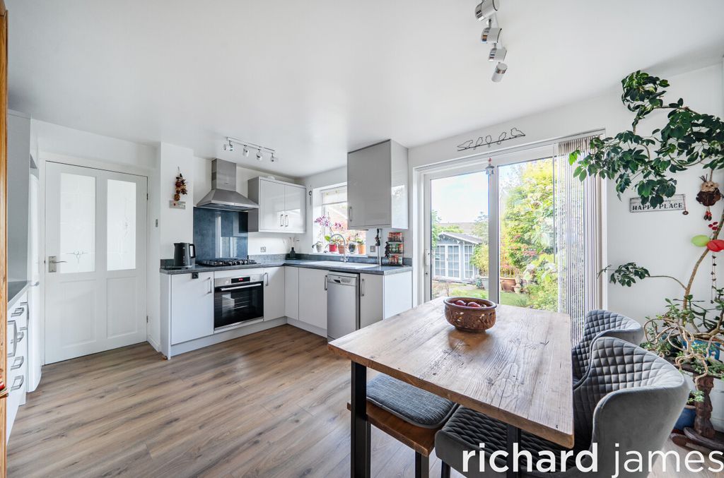 Property photo 3 of 13 46A22Afd03A542639391Df7c71Dcd3Be