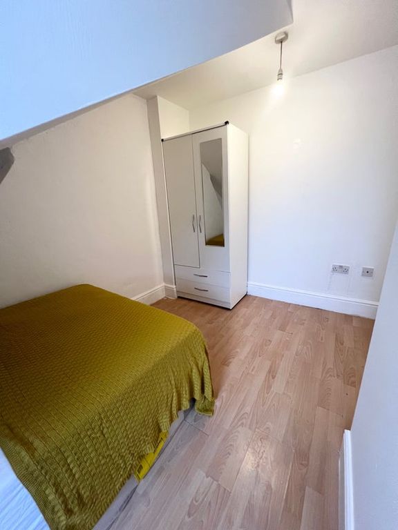 Property photo 2 of 3