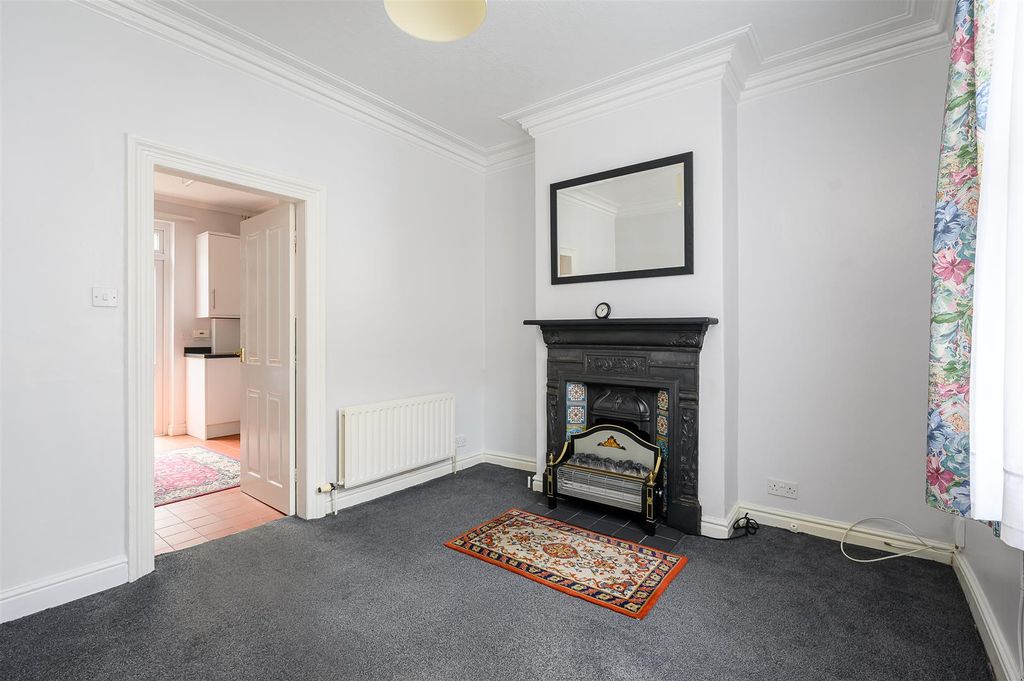 Property photo 2 of 14 Living Room