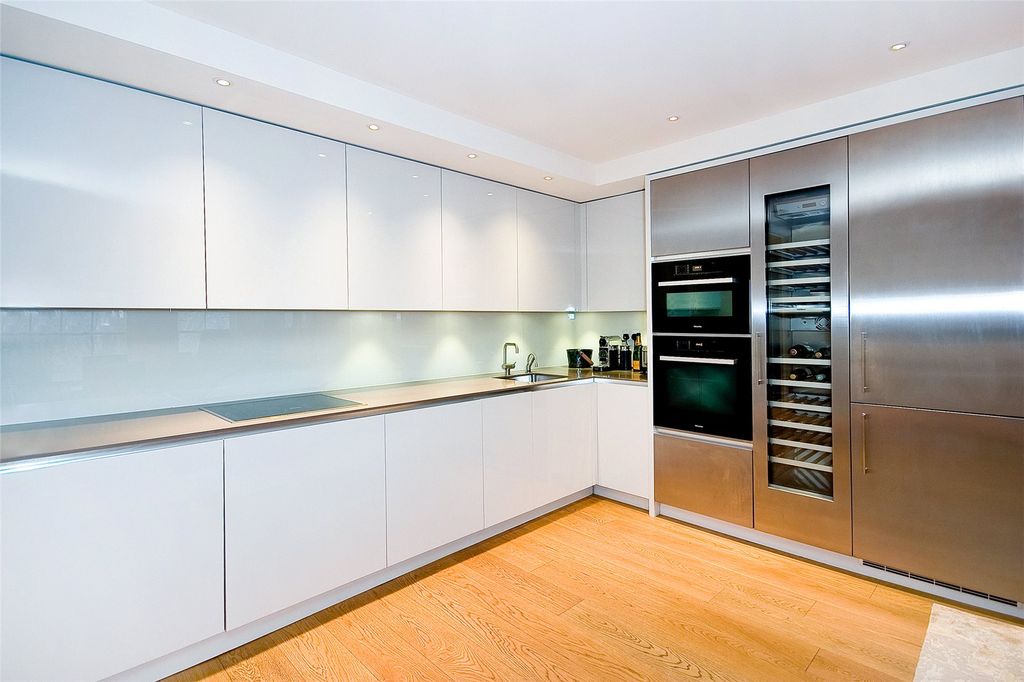 Property photo 3 of 13 Picture No. 10