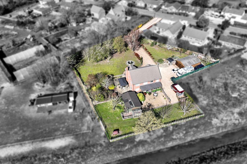 Property photo 3 of 50