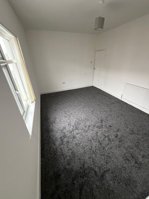 Property photo 3 of 19 Img-20260421-Wa0017