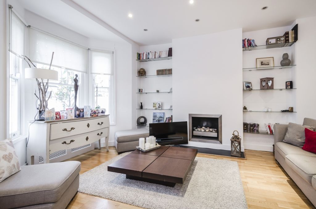 Property photo 2 of 16 12-Mimosa-Street-001