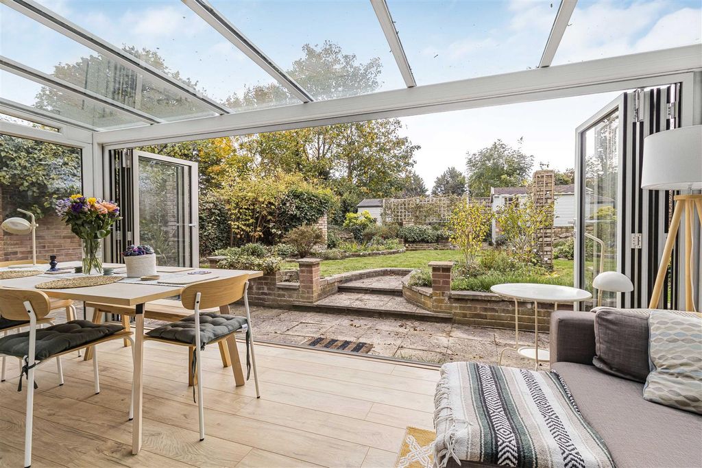 Property photo 2 of 16 13_64847.Jpg