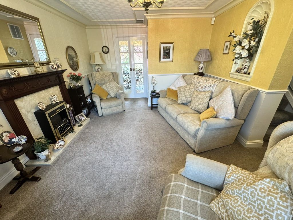 Property photo 3 of 18